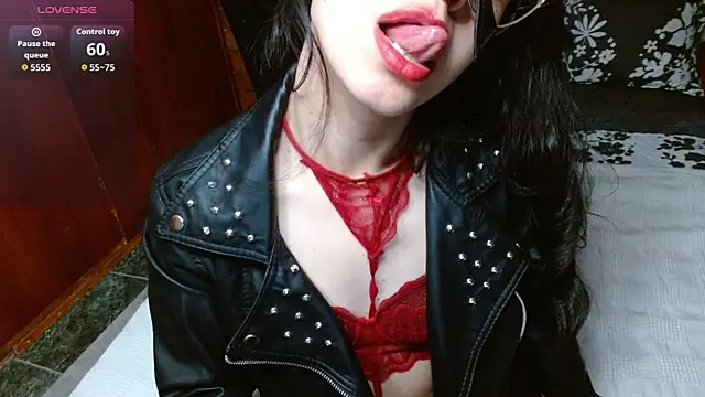 Snapshot of Persefonefire chatting on 11/27/25, 09:39 Persefonefire online show from 11/27/25, 09:39