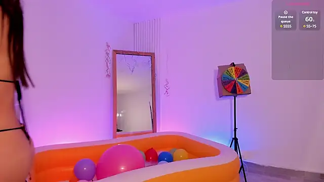 Snapshot of viooletaa chatting on 03/14/25, 03:47 viooletaa online show from 03/14/25, 03:47