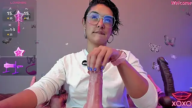 Kaira mosse online show from 01/15/25, 12:04