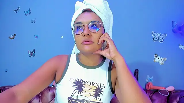 Kaira mosse online show from 04/10/26, 12:32