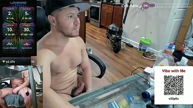 Snapshot of aaron_s_x chatting on 12/19/25, 01:01 aaron s x online show from 12/19/25, 01:01