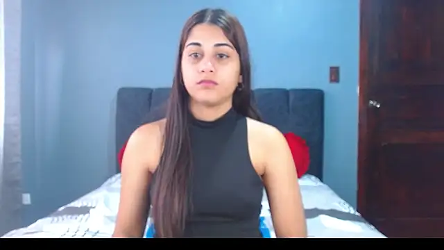 Snapshot of MiaOrtizCam chatting on 02/11/25, 03:29 MiaOrtizCam online show from 02/11/25, 03:29