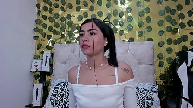 Snapshot of cristalconnorr chatting on 12/26/24, 05:19 cristalconnorr online show from 12/26/24, 05:19