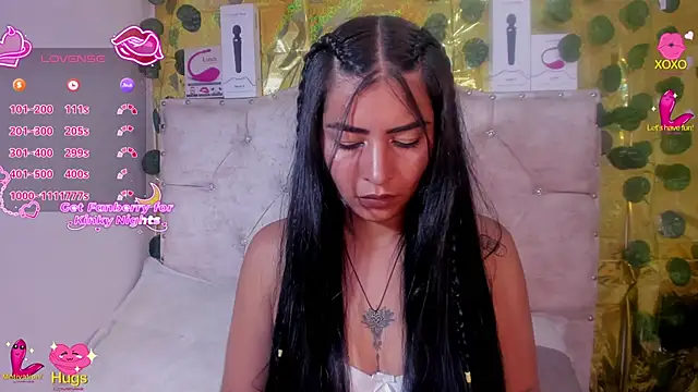 Snapshot of cristalconnorr chatting on 04/10/26, 04:23 cristalconnorr online show from 04/10/26, 04:23