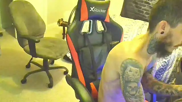 XMeF10 online show from 02/01/25, 02:56