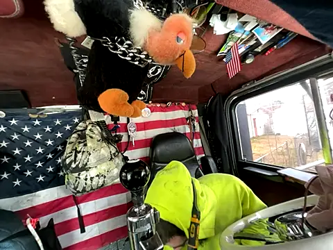 XMeF10 online show from 12/14/25, 07:07