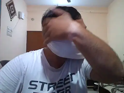 Snapshot of Akhil3290 chatting on 07/11/26, 03:15 Akhil3290 online show from 07/11/26, 03:15