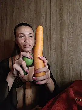 HelenHoltz online show from 02/21/26, 02:01