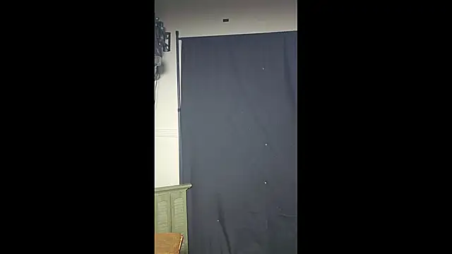 Snapshot of Layla-Lana chatting on 01/05/25, 11:59 Layla-Lana online show from 01/05/25, 11:59