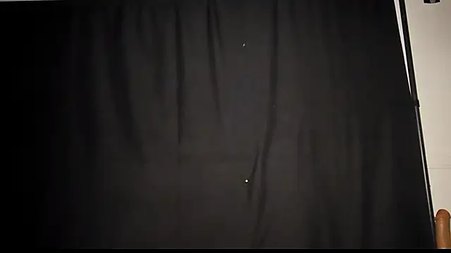 Snapshot of Layla-Lana chatting on 03/04/25, 06:47 Layla-Lana online show from 03/04/25, 06:47