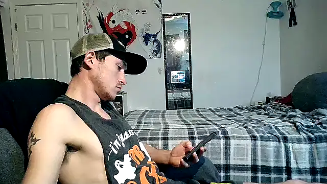 Snapshot of bigdckstud chatting on 02/02/25, 11:32 bigdckstud online show from 02/02/25, 11:32