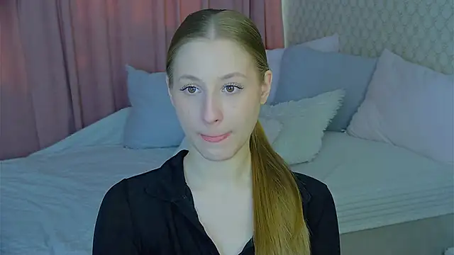 BritneyCruze online show from 03/10/25, 08:04