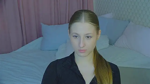 BritneyCruze online show from 03/10/25, 11:10