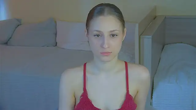 BritneyCruze online show from 04/09/26, 09:36