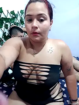 Snapshot of therollingg chatting on 03/19/25, 04:25 therollingg online show from 03/19/25, 04:25