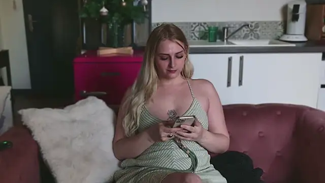 ce leste   online show from 12/17/24, 10:44