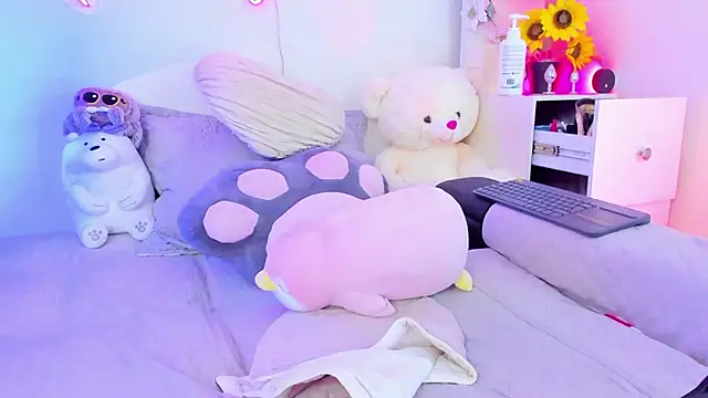 MaddyParisi online show from 03/23/25, 07:42