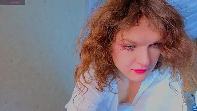 Snapshot of Soo_dreamy chatting on 10/11/25, 01:27 Soo dreamy online show from 10/11/25, 01:27