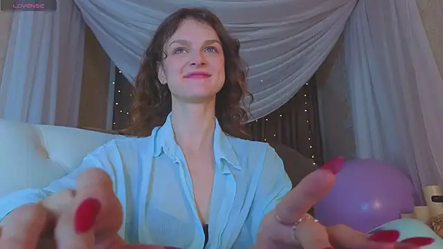 Snapshot of Soo_dreamy chatting on 11/17/25, 01:22 Soo dreamy online show from 11/17/25, 01:22