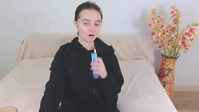 Ellie Sunset online show from 02/25/25, 09:09