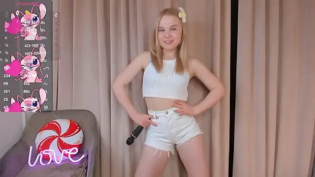 OdetteHarwick online show from 03/20/26, 06:13