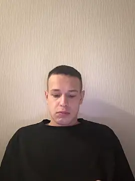 pretty roman online show from 04/22/26, 03:46