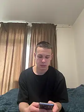 pretty roman online show from 04/24/26, 10:28