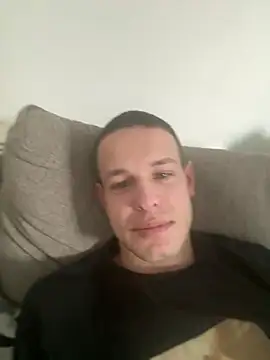 pretty roman online show from 04/28/26, 11:37