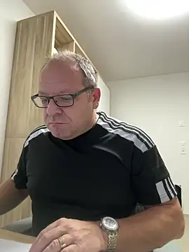 coupleLatinaLovers online show from 10/27/25, 05:44