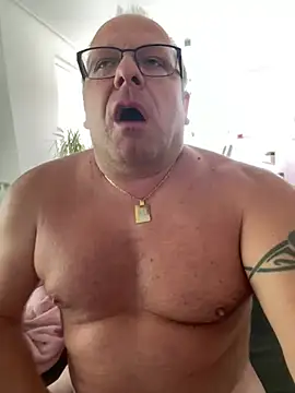 coupleLatinaLovers online show from 06/30/26, 11:00