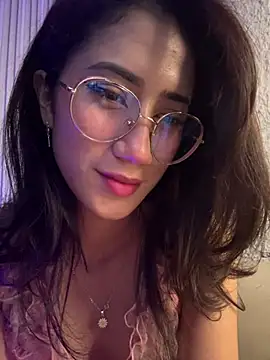 Snapshot of KaitlynLoveCam chatting on 07/16/26, 10:05 KaitlynLoveCam online show from 07/16/26, 10:05