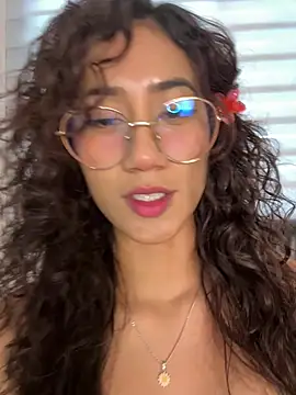 Snapshot of KaitlynLoveCam chatting on 07/20/26, 10:01 KaitlynLoveCam online show from 07/20/26, 10:01