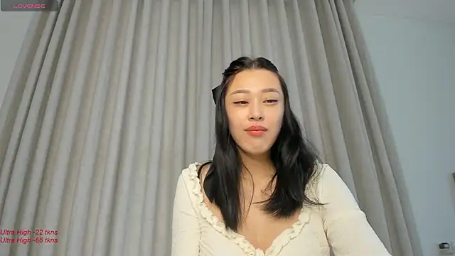 Snapshot of yumisunn chatting on 01/14/25, 03:43 yumisunn online show from 01/14/25, 03:43