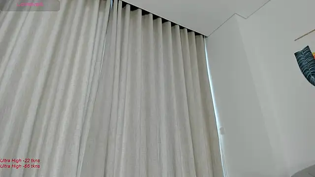 Snapshot of yumisunn chatting on 02/19/25, 06:00 yumisunn online show from 02/19/25, 06:00