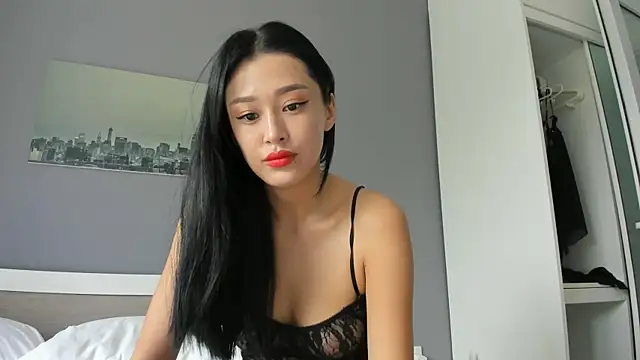 Snapshot of yumisunn chatting on 11/12/25, 04:02 yumisunn online show from 11/12/25, 04:02