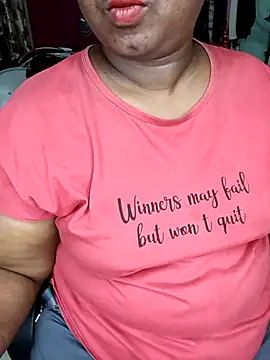 Snapshot of niketa__ chatting on 02/13/25, 11:37 niketa online show from 02/13/25, 11:37