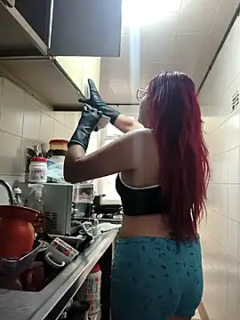 Snapshot of SHARAONELOVE chatting on 02/10/26, 05:39 SHARAONELOVE online show from 02/10/26, 05:39