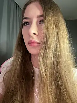 Snapshot of your_girl_next_door chatting on 02/02/25, 02:02 your girl next door online show from 02/02/25, 02:02