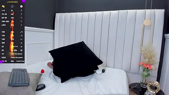 Snapshot of chloe_zulay chatting on 02/22/25, 07:23 chloe zulay online show from 02/22/25, 07:23