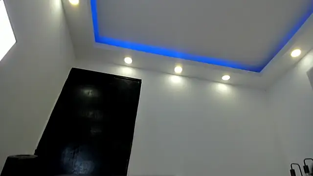 chloe zulay online show from 02/09/26, 03:21