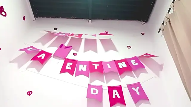 PetiteIvoryQueen19 online show from 02/03/25, 08:24