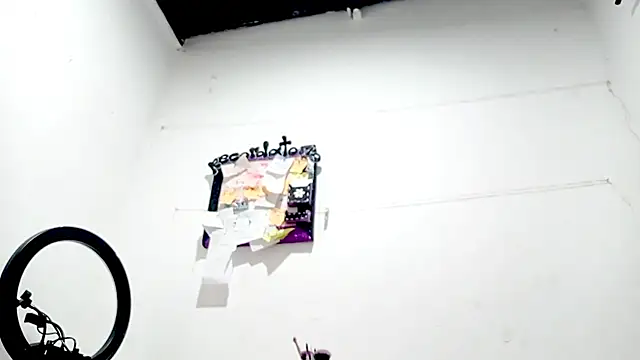 PetiteIvoryQueen19 online show from 09/29/25, 05:45