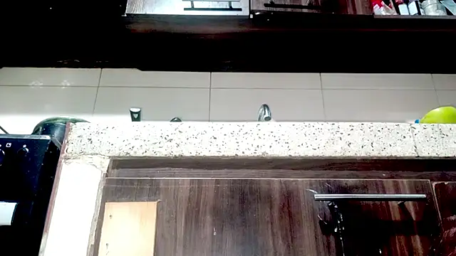 PetiteIvoryQueen19 online show from 02/03/26, 06:40