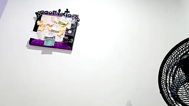 PetiteIvoryQueen19 online show from 02/24/26, 04:10