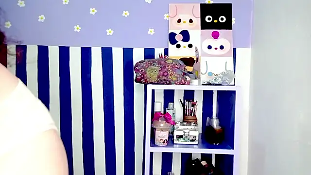 PetiteIvoryQueen19 online show from 04/25/26, 04:26
