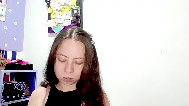 PetiteIvoryQueen19 online show from 07/13/26, 06:16