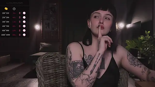 vinylstore online show from 12/14/24, 06:52