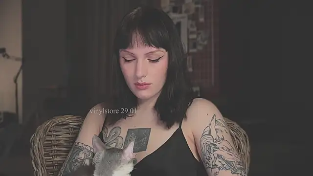 vinylstore online show from 01/29/25, 11:51