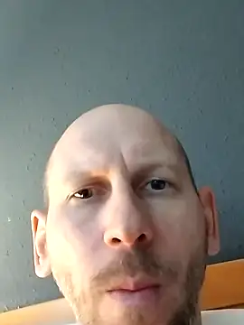 MrPearlsLive online show from 12/30/24, 03:13