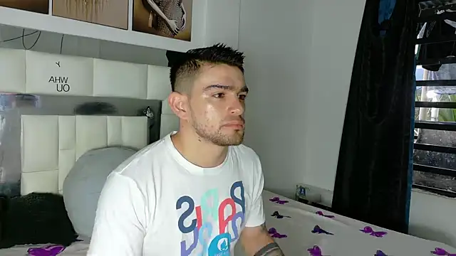 Sexy Alejandro  online show from 03/13/25, 11:41